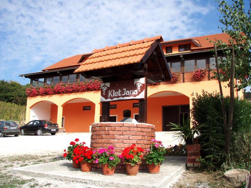 Klet Jana Jastrebarsko Exterior foto