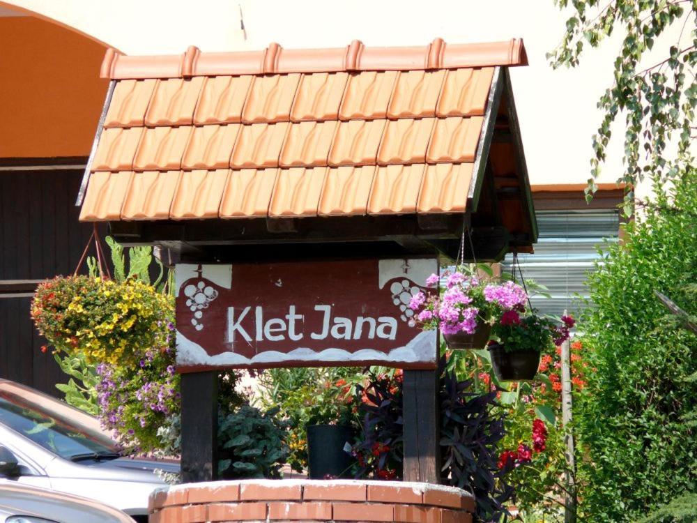 Klet Jana Jastrebarsko Exterior foto